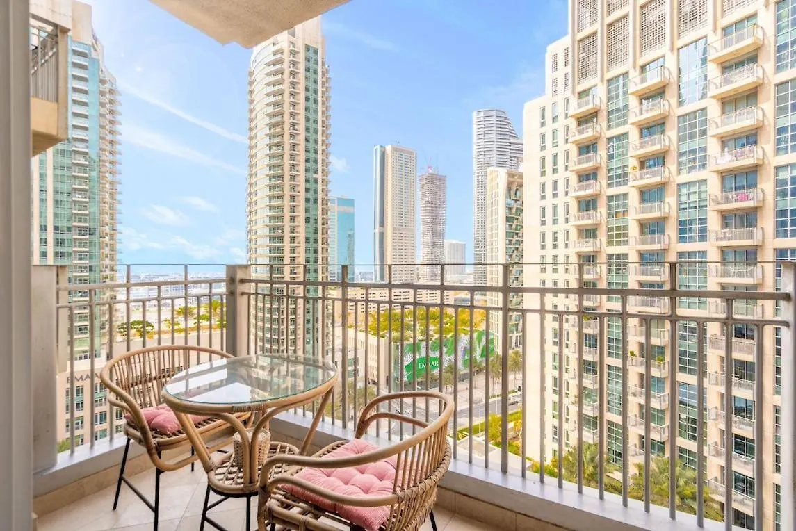 Luxury 1Bed Apartment Steps Away From Burj Khalifa Dubai