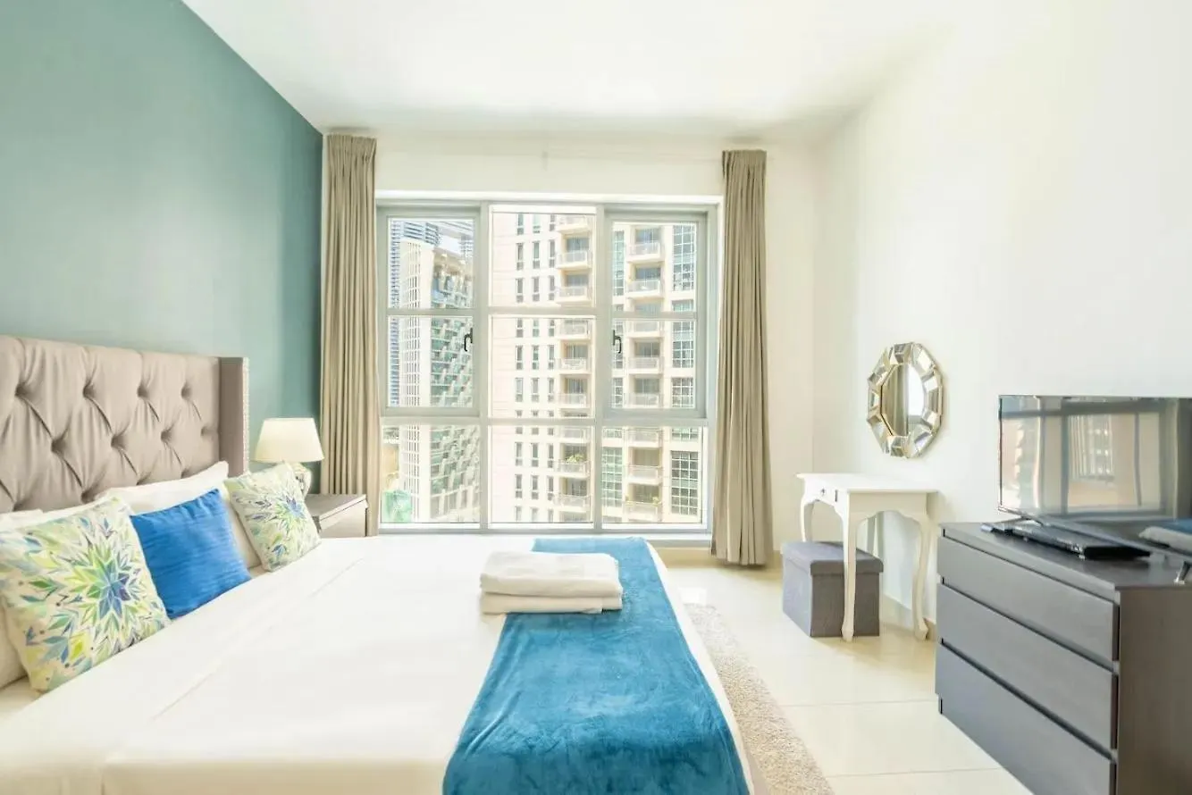 Luxury 1Bed Apartment Steps Away From Burj Khalifa Dubai