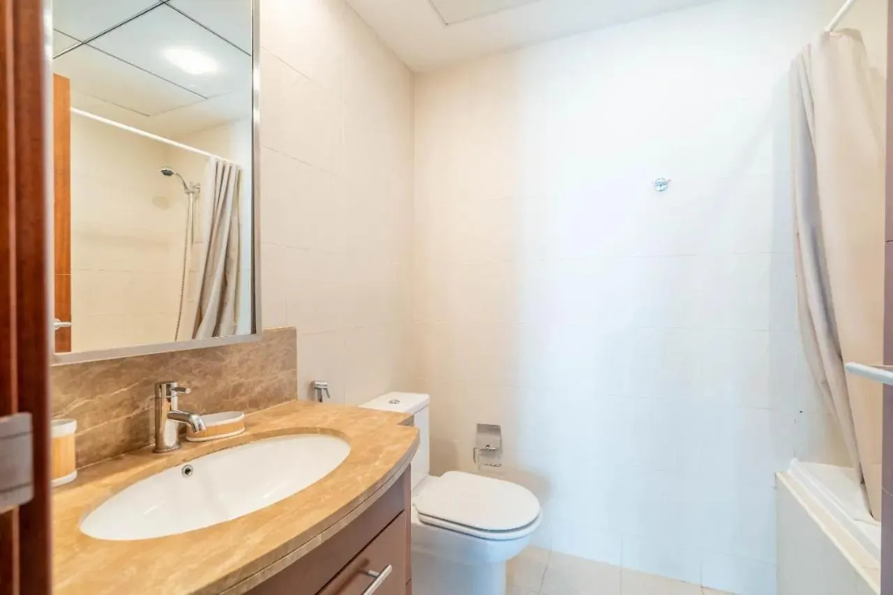 Luxury 1Bed Apartment Steps Away From Burj Khalifa 두바이